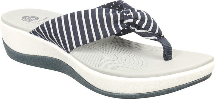 clarks flip flops womens grey