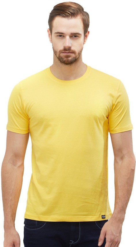 yellow t shirt outfit men