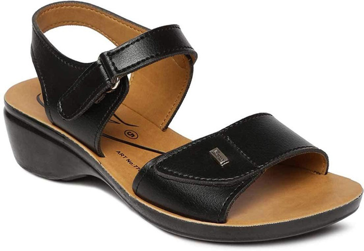 paragon ladies sandal