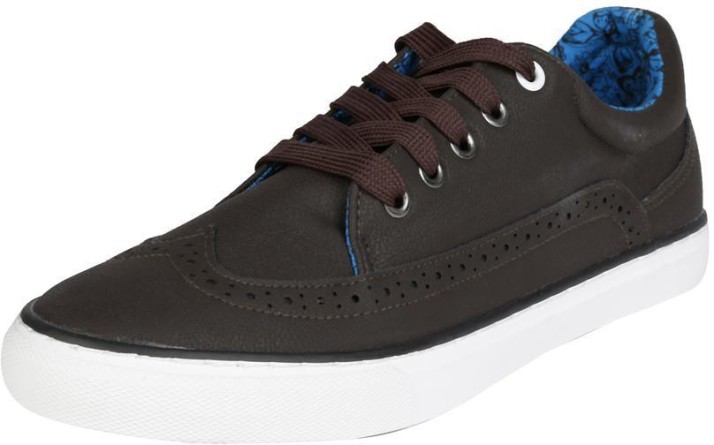 peter england sports shoes