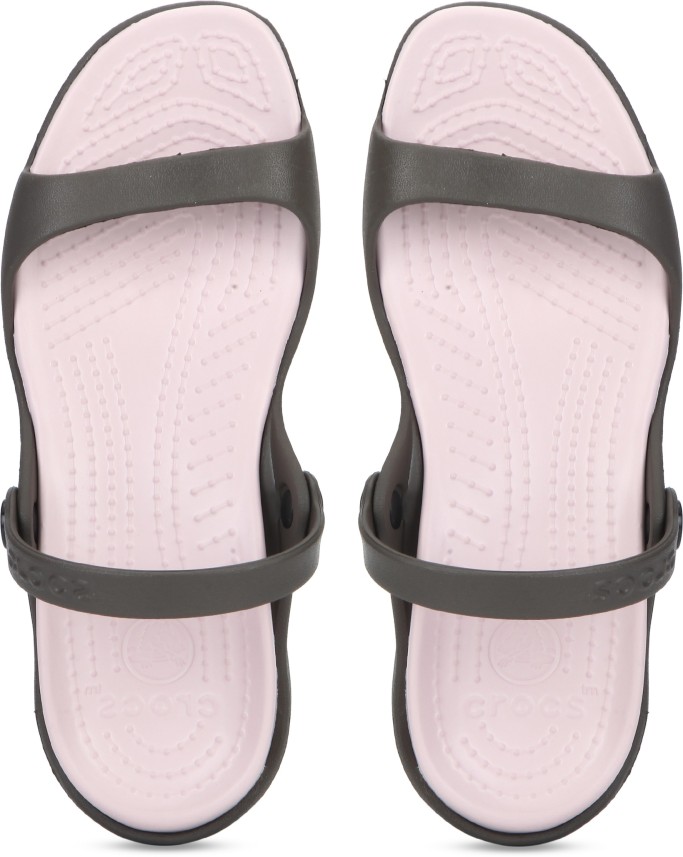 crocs chappal online