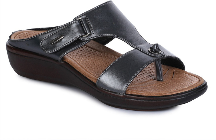 liberty sandals flipkart