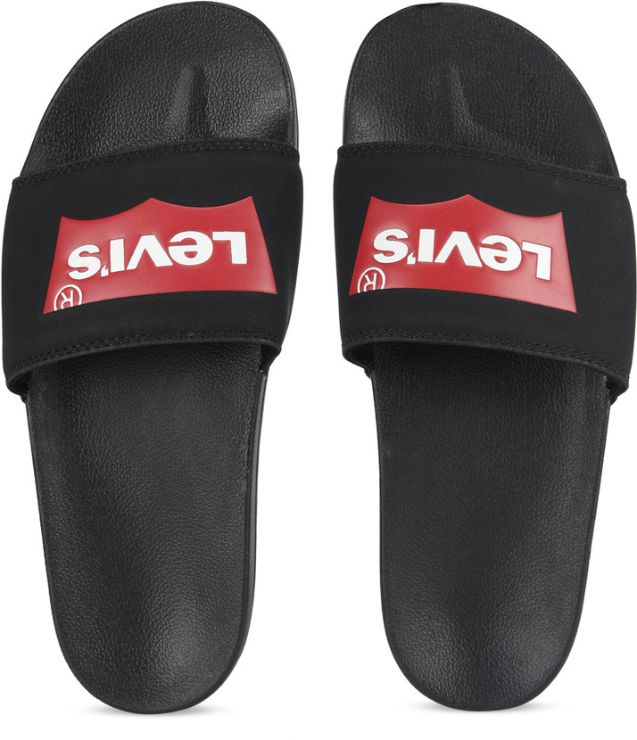levi's chappal