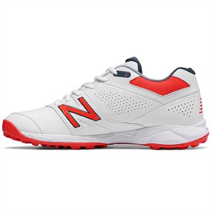 New Balance Cricket Shoes For Men - Buy 
