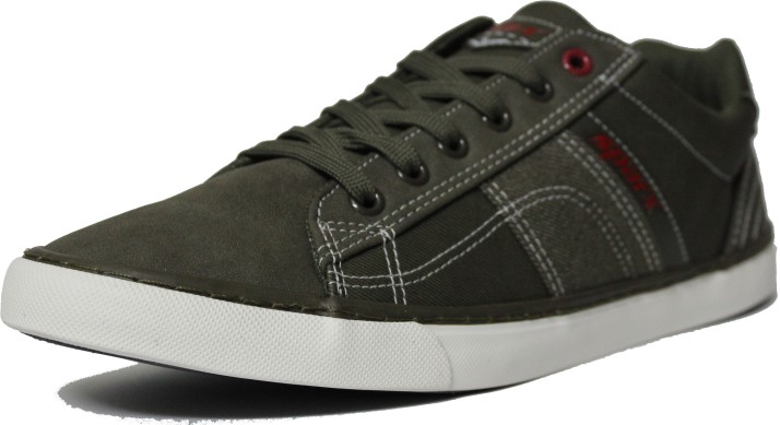 sparx sneakers flipkart