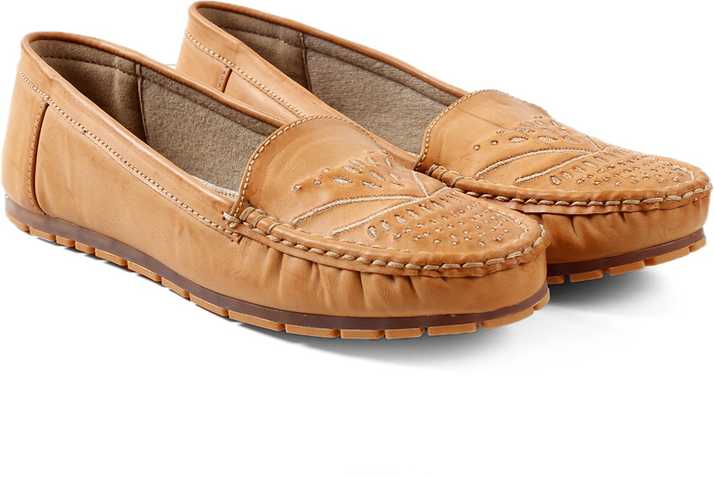 Meriggiare Pu Slip Ons Handcrafted Detailed Work Casual Evening