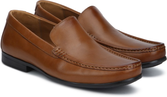 claude plain clarks