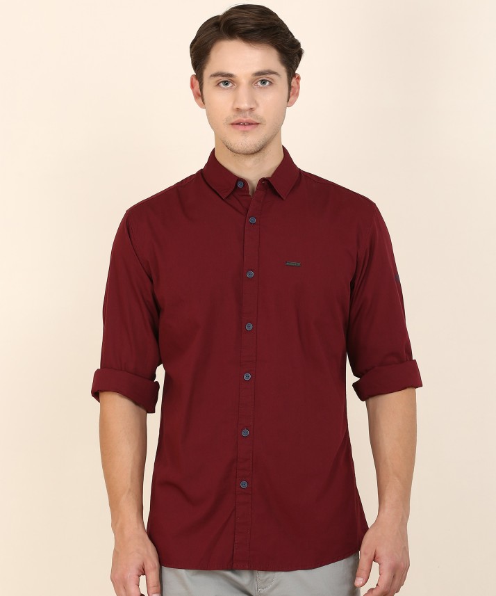 maroon wrangler shirt