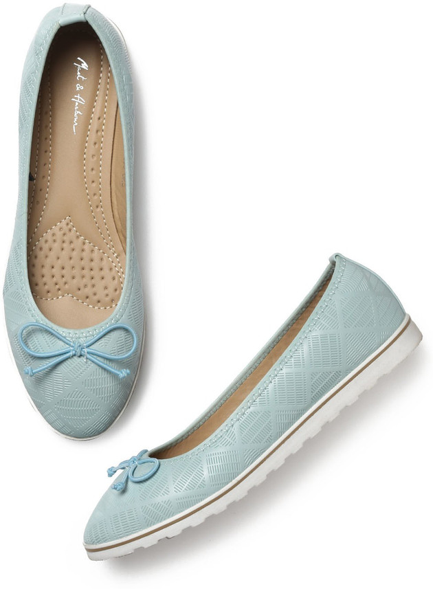 mast and harbour bellies