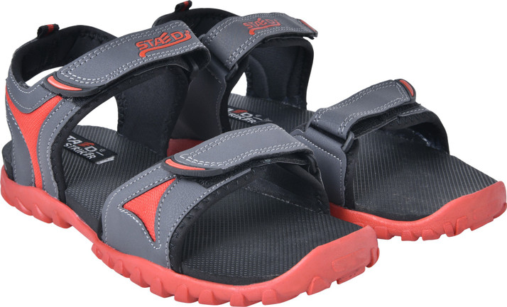 striker chappal