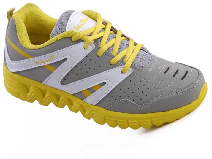 walkaroo shoes flipkart