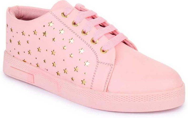 girls wear shoes