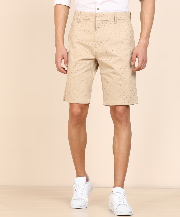 mens beige chino shorts