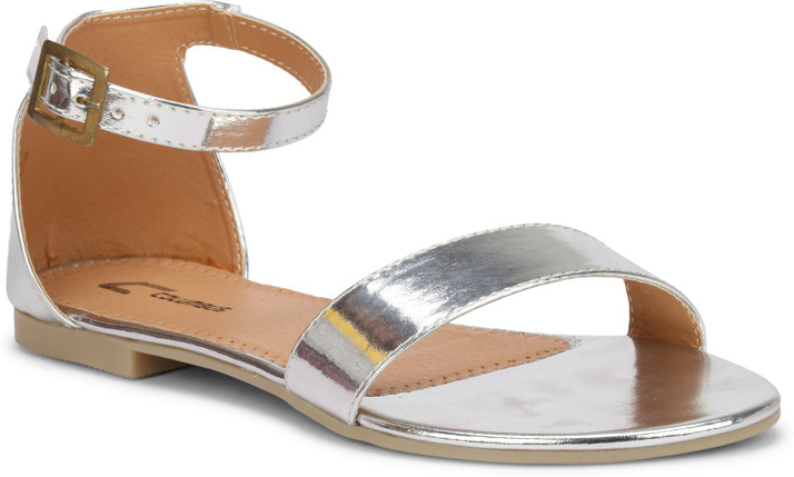 columbus sandals flipkart