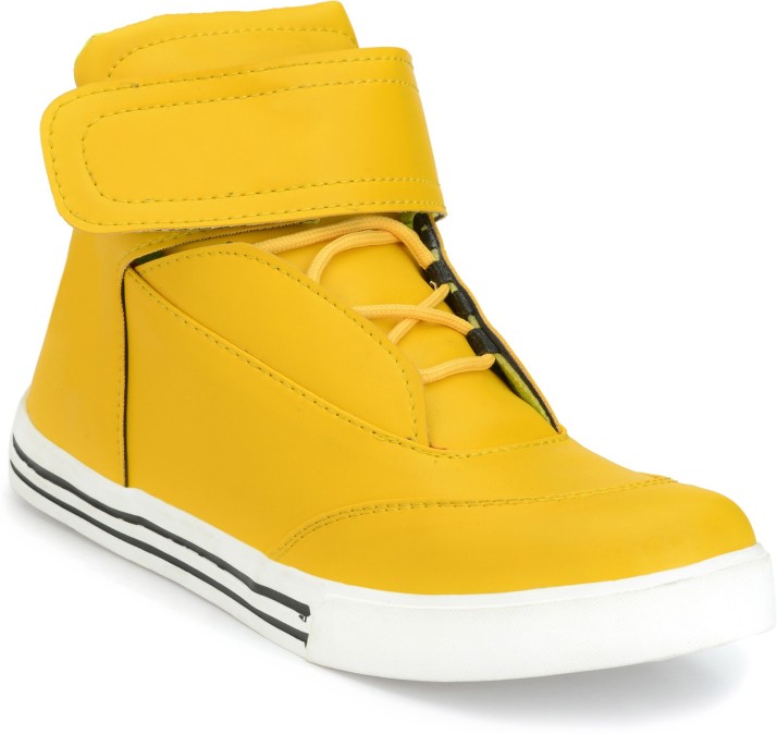 mens yellow basketball shoes