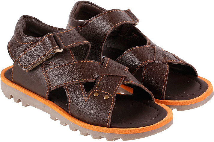 metro sandals price