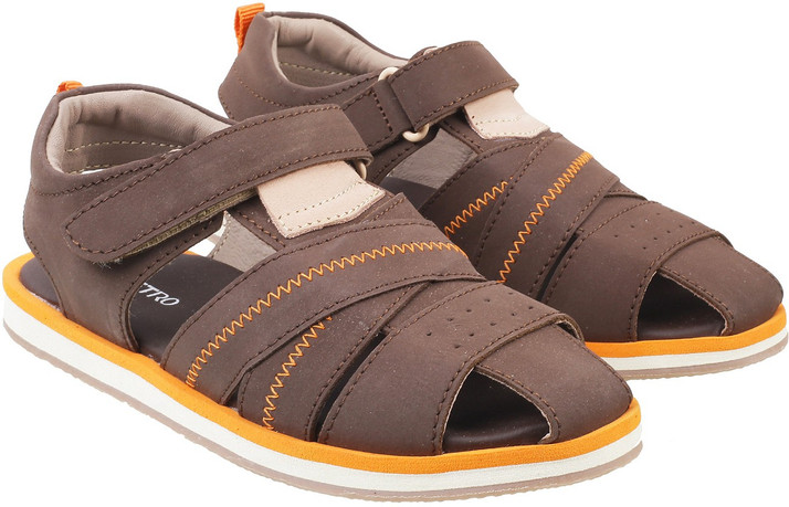 metro sandals price