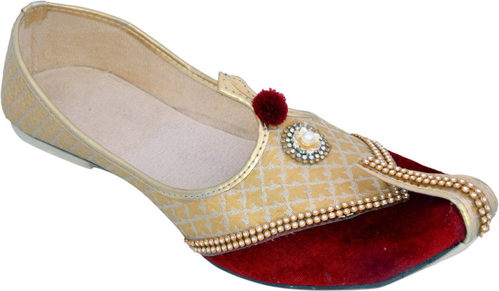 mojari for sherwani