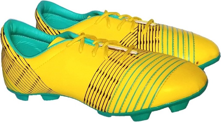 Perfect SPIKES Football Shoes For Men 