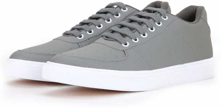 boys grey tennis shoes