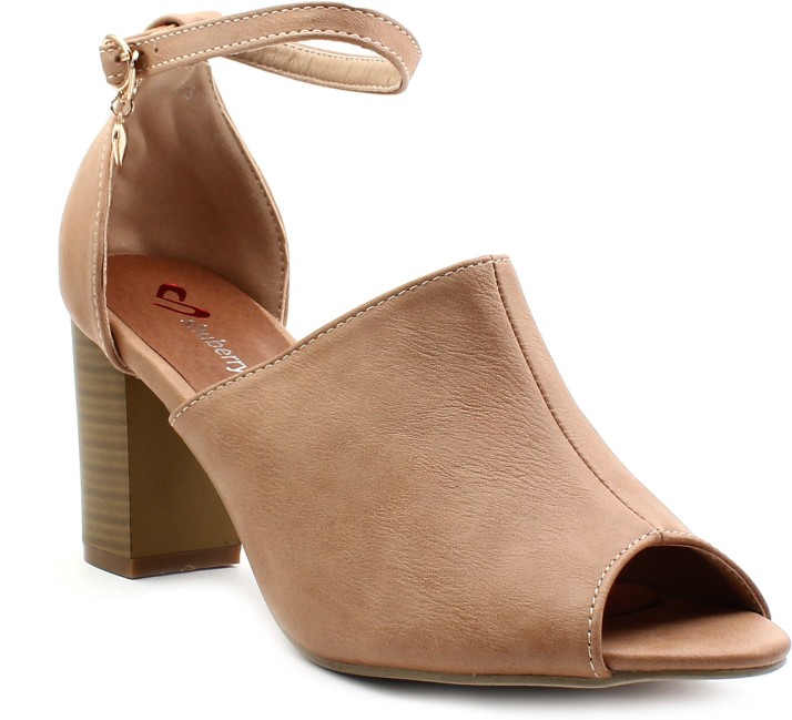 heels beige color