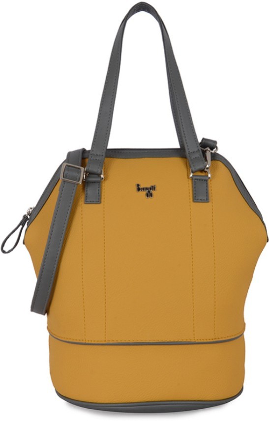 baggit sling bag on flipkart