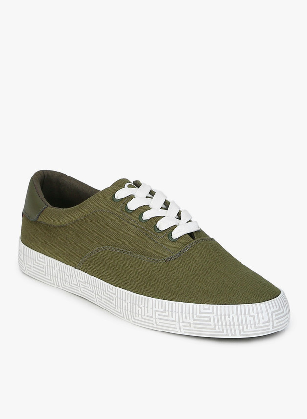 Benetton Canvas Shoes For Men 