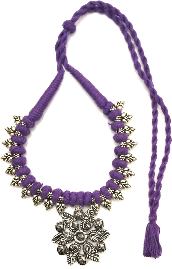 Women Oxidised Beads With a Dokra Pendant