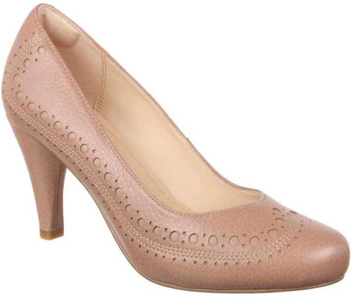 clarks beige pumps