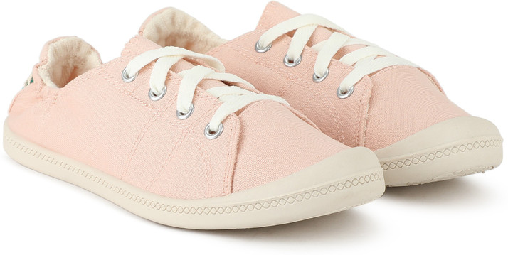 time and tru sneakers