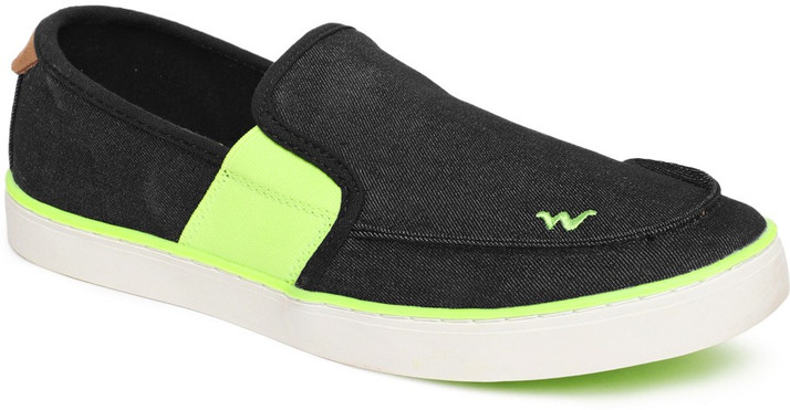wildcraft slip on sneakers