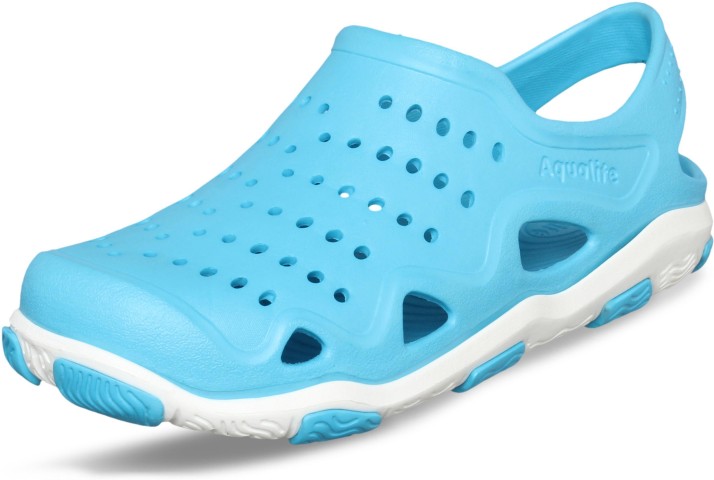 aqualite crocs blue