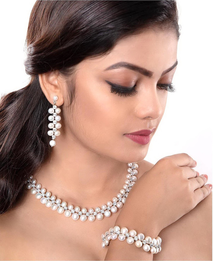 CHANDRANI PEARLS Alloy Dangle Earring 