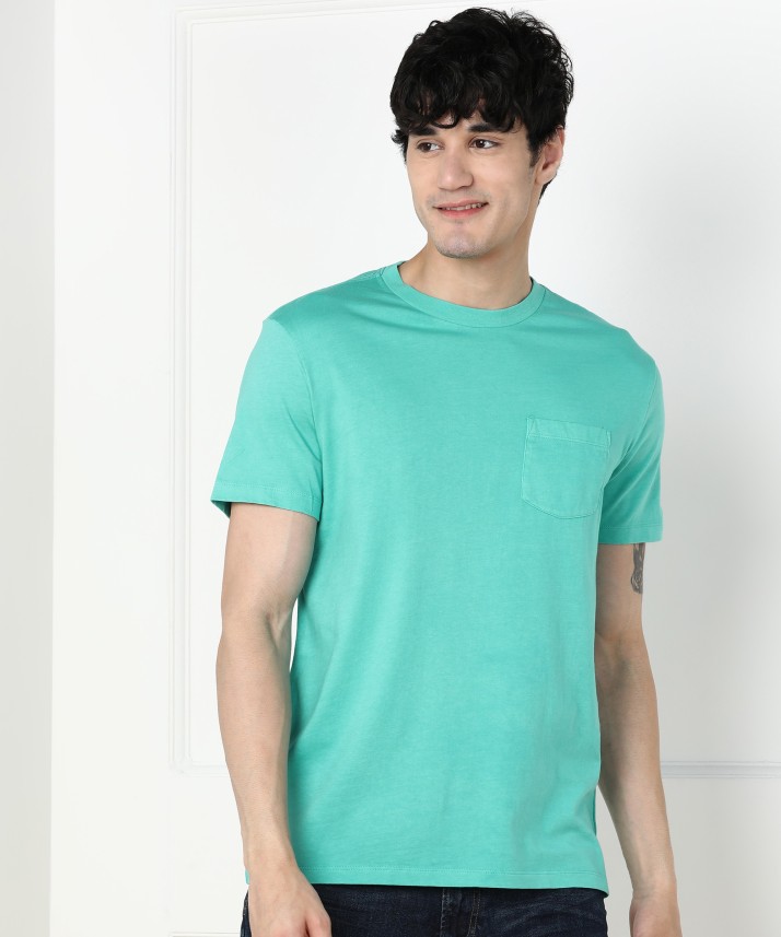 gap green shirt