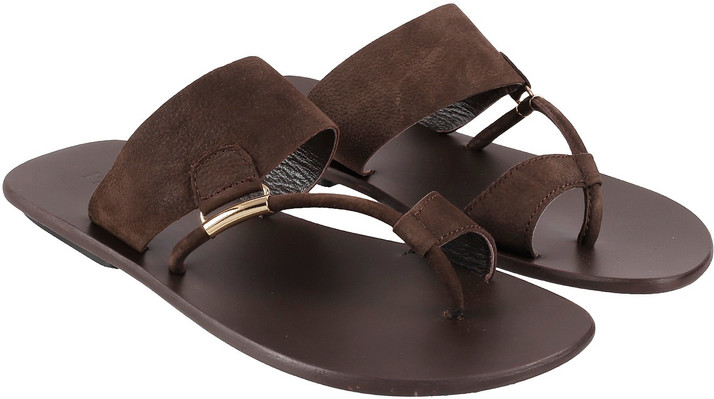 metro chappals for mens