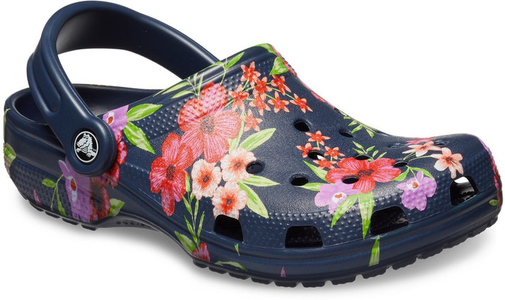 crocs for women flipkart