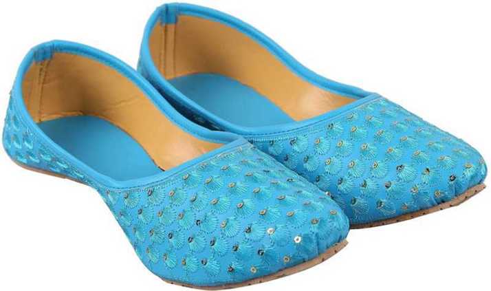 Toheed Peacock Feather Design Jutis For Women Buy Toheed Peacock Feather Design Jutis For Women Online At Best Price Shop Online For Footwears In India Flipkart Com