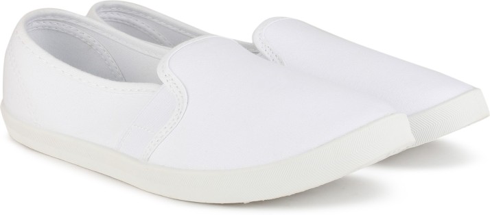 time and tru slip on sneakers