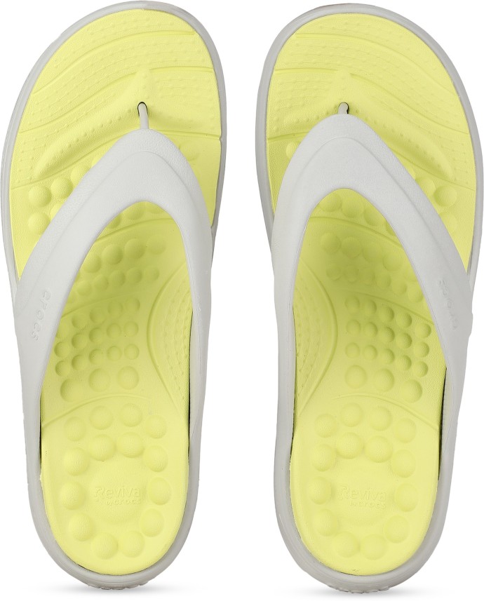 crocs flip flops flipkart