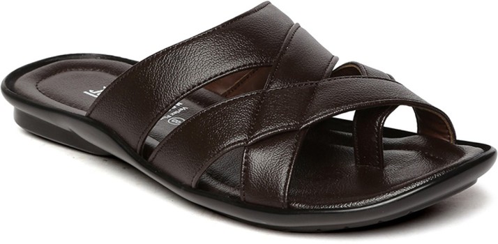 paragon leather chappals