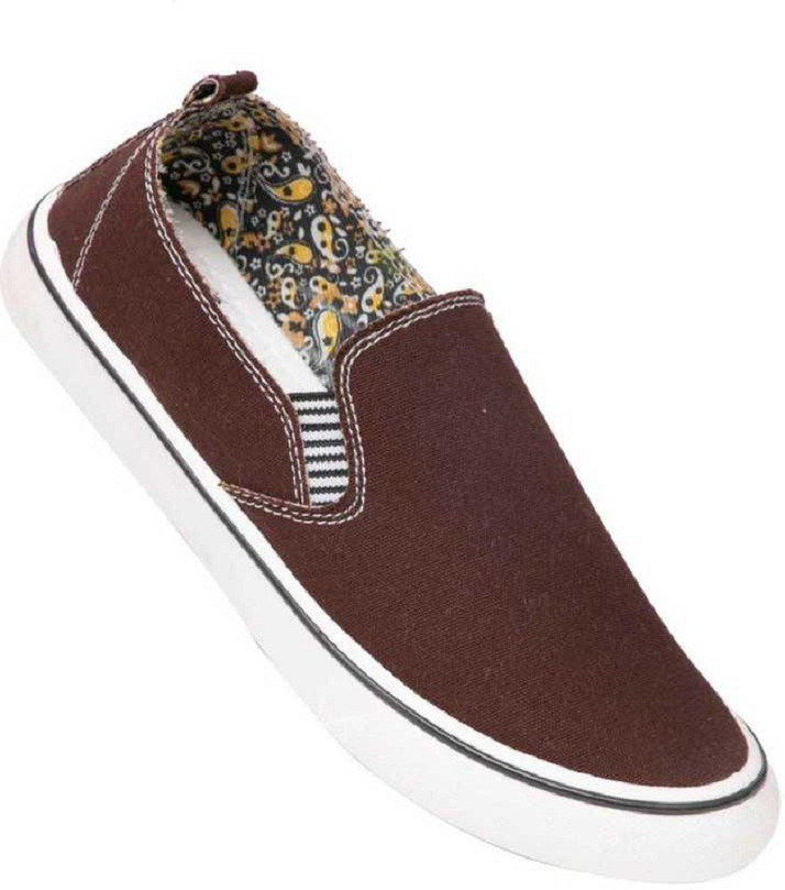 walkaroo shoes flipkart