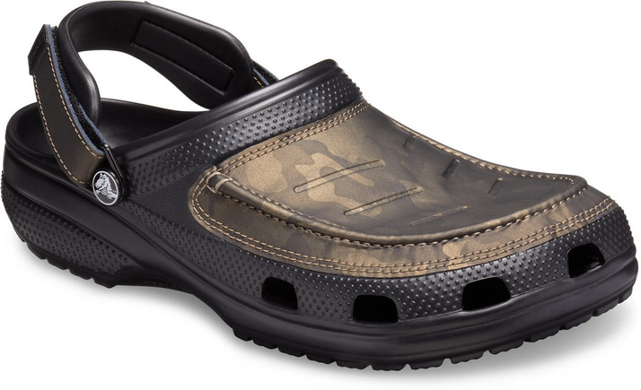 camo crocs size 6
