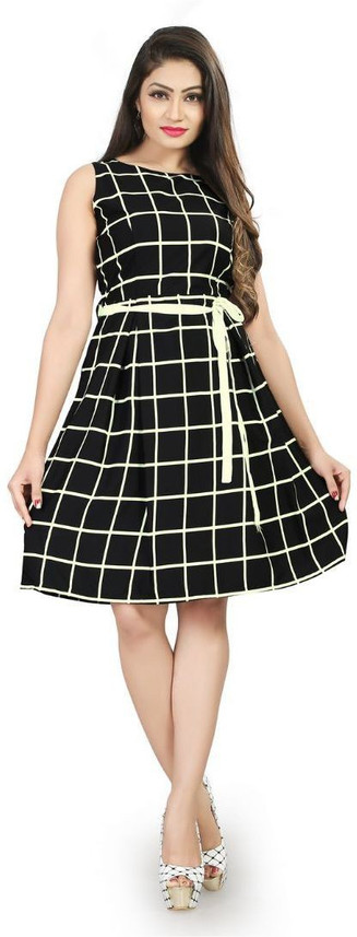 GG FASHION Women Pleated White, Black 