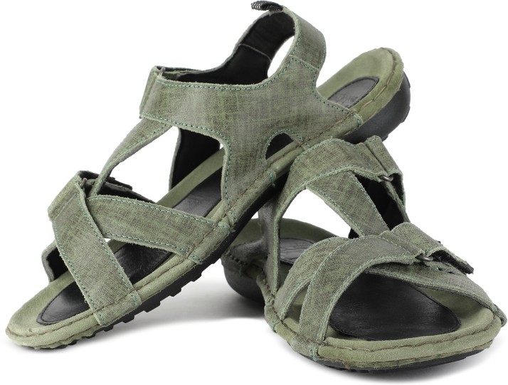 woodland sandals flipkart