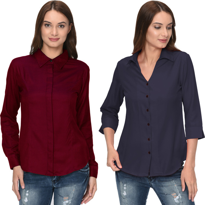 maroon shirt with dark blue jeans