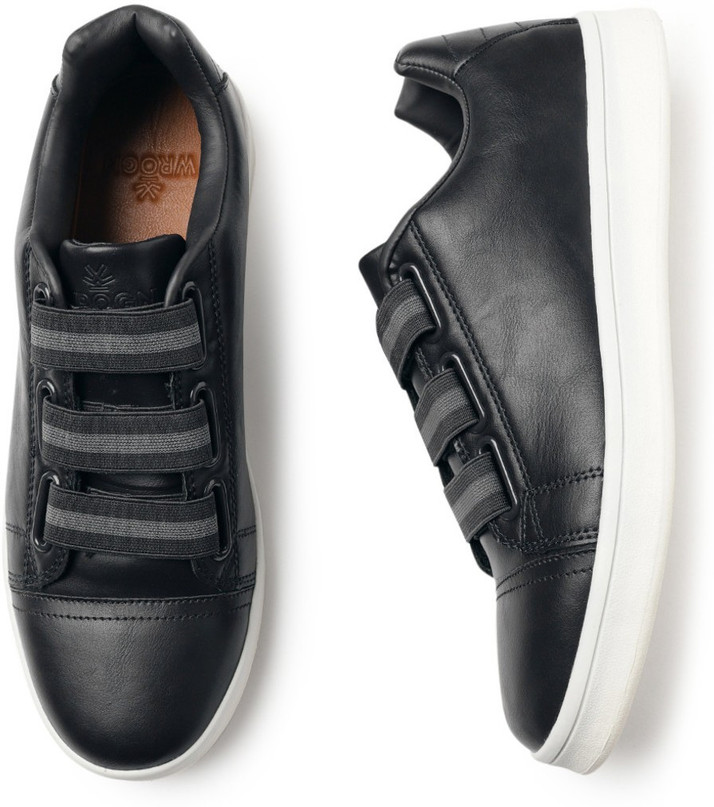 wrogn slip on sneakers