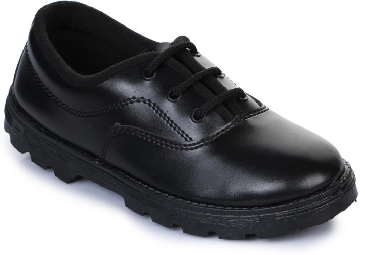 relaxo school shoes black