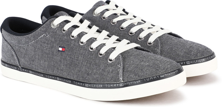 tommy hilfiger canvas shoes