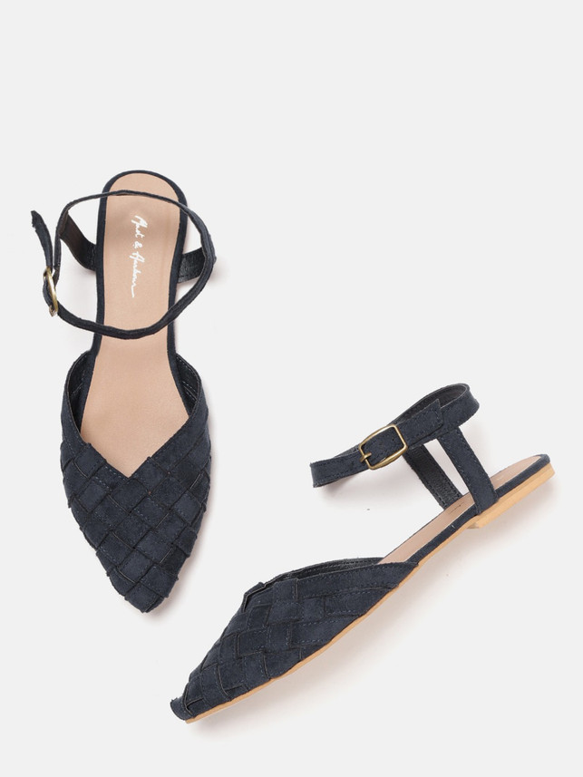 mast and harbour bellies