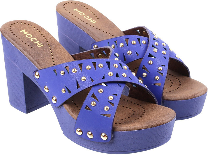 mochi sandals flipkart
